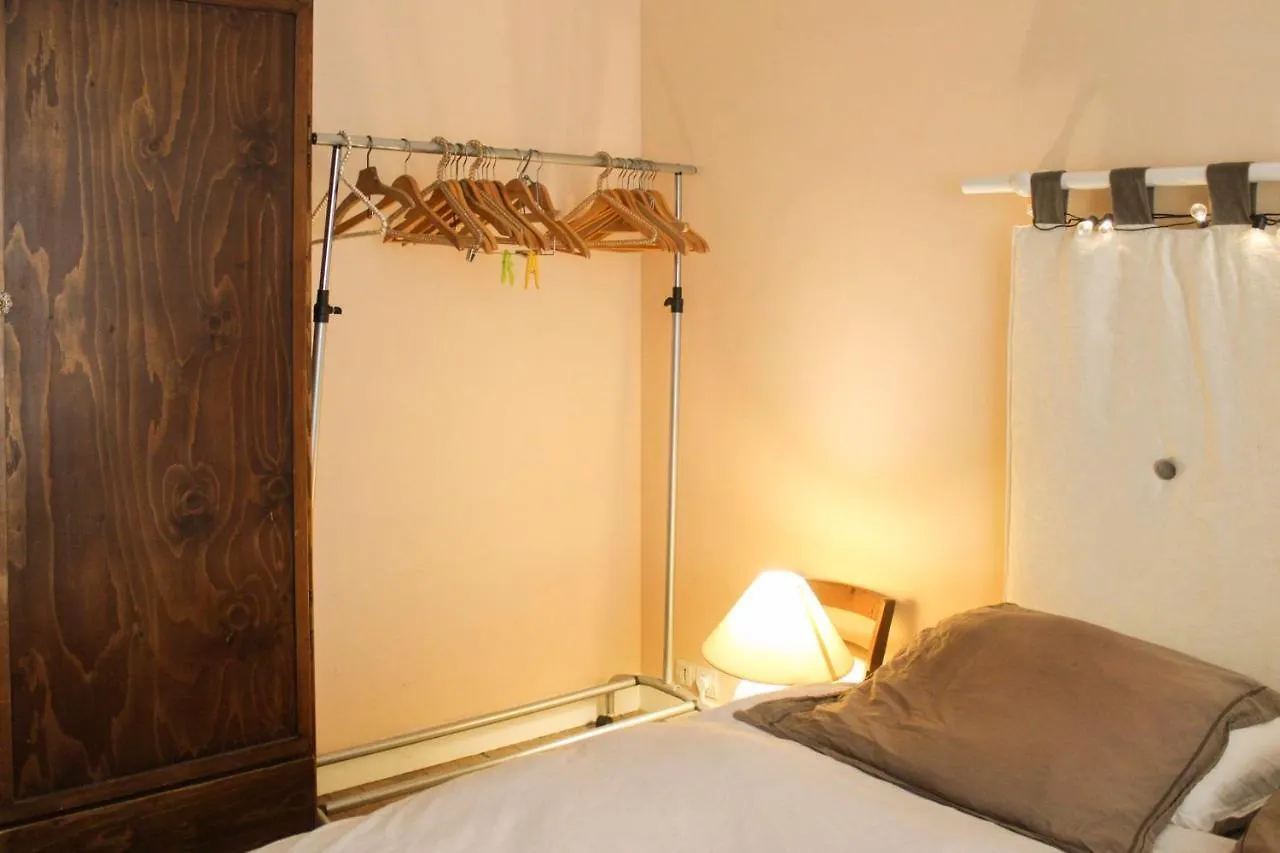 Cozy Love Nest Near Stade De France Paris 0*,